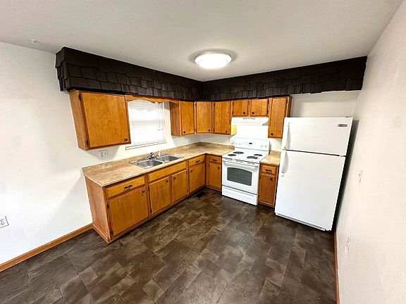 4th image of 3028 Meadowview Dr