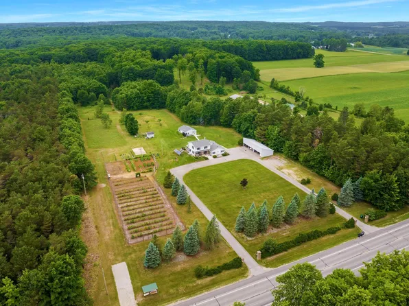 9270 S M 37, Buckley, MI 49620