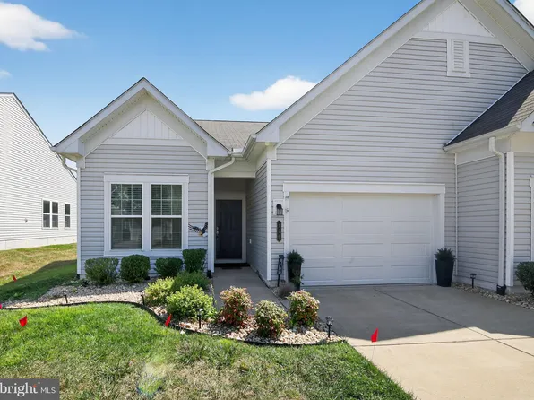 156 Long Point Dr, Fredericksburg, VA 22406