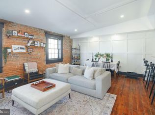 38 N Front St APT 4D, Philadelphia, PA 19106