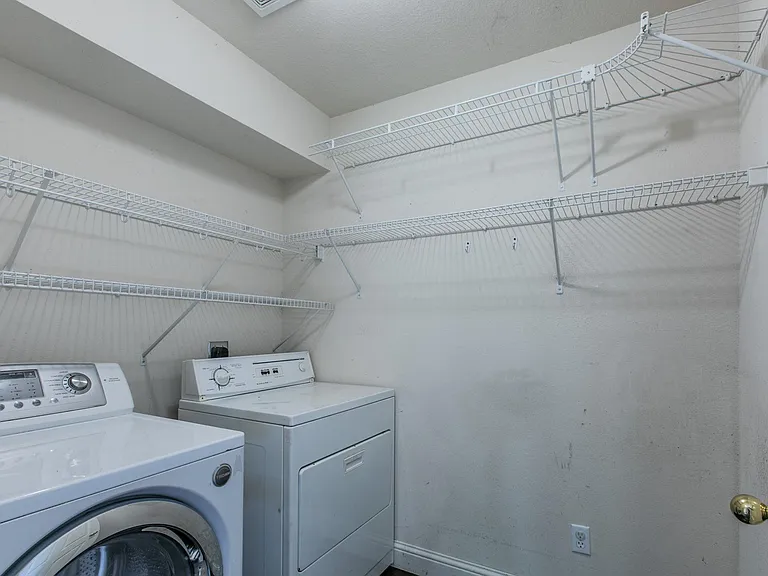 824 Palo Duro Dr — Photo 21