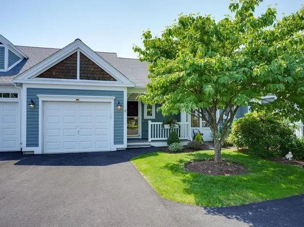 17 Whispering Brook Rd Unit 17, Marlborough, MA 01752