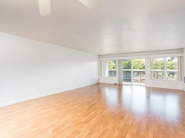 Sylvan Terrace — Photo 2