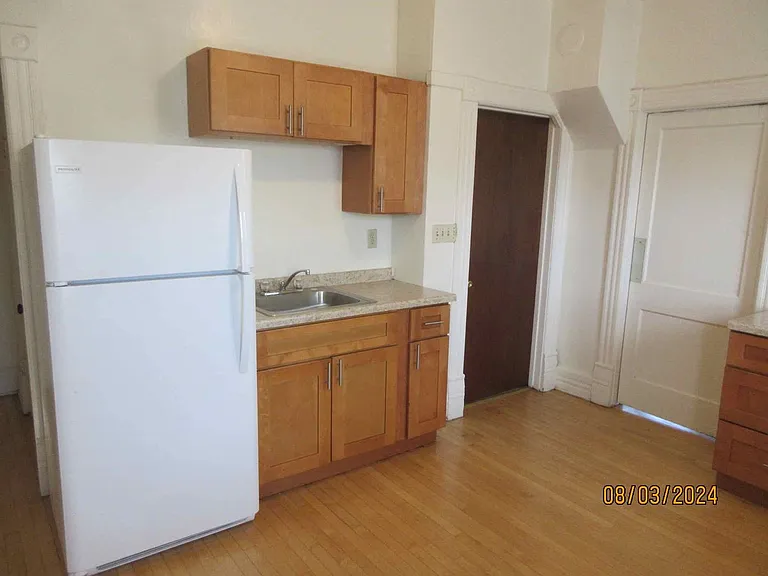 901 E Wright St — Photo 8