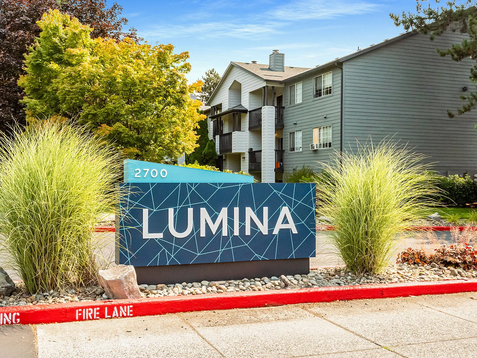 Lumina Apartments — Photo 1