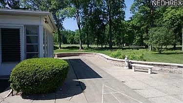 5th image of 458 Saint Andrews Dr