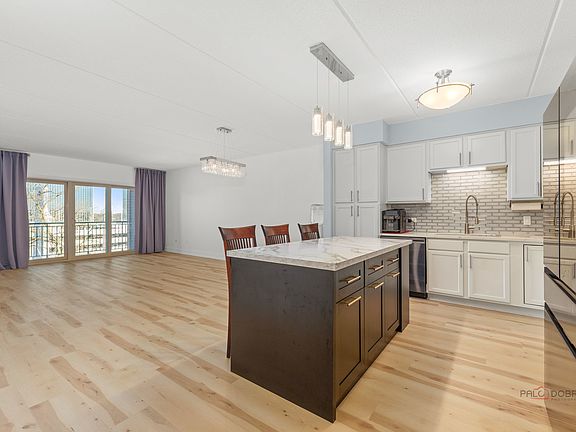 4th image of 8727 W Bryn Mawr Ave APT 501