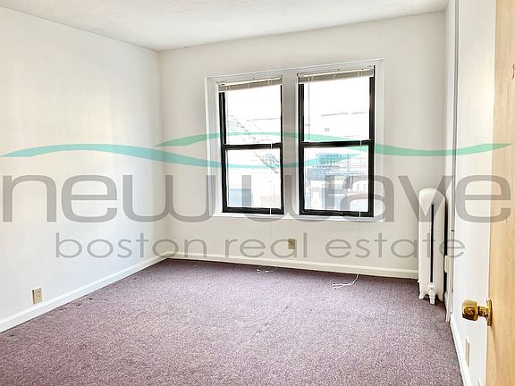 5th image of 19 Peterborough St APT 3