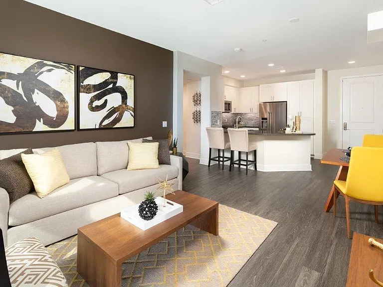 Island View Apartments — Photo 2