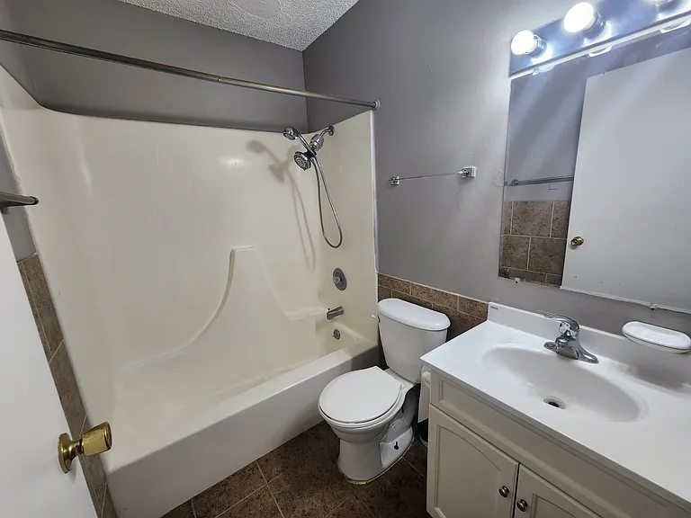 3532 Huntington Ave #2 — Photo 4