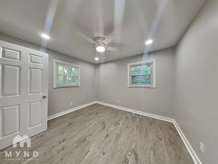 1224 Earhart St — Photo 8