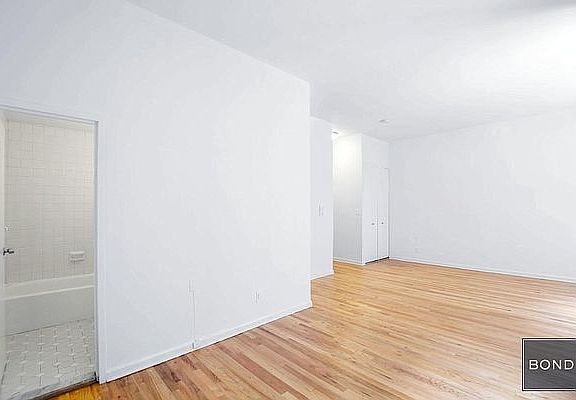 2nd image of 310 W 80th St APT 4C