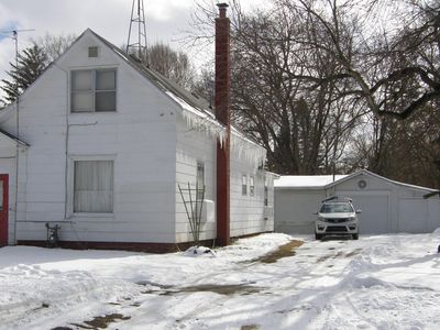 206 E Wayne St, Dowagiac, MI, 49047