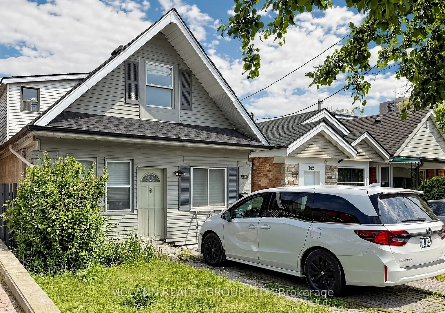 2 bed, $2,400 — Photo 3