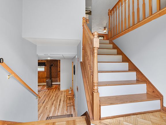 4th image of 225 Taylor Rd