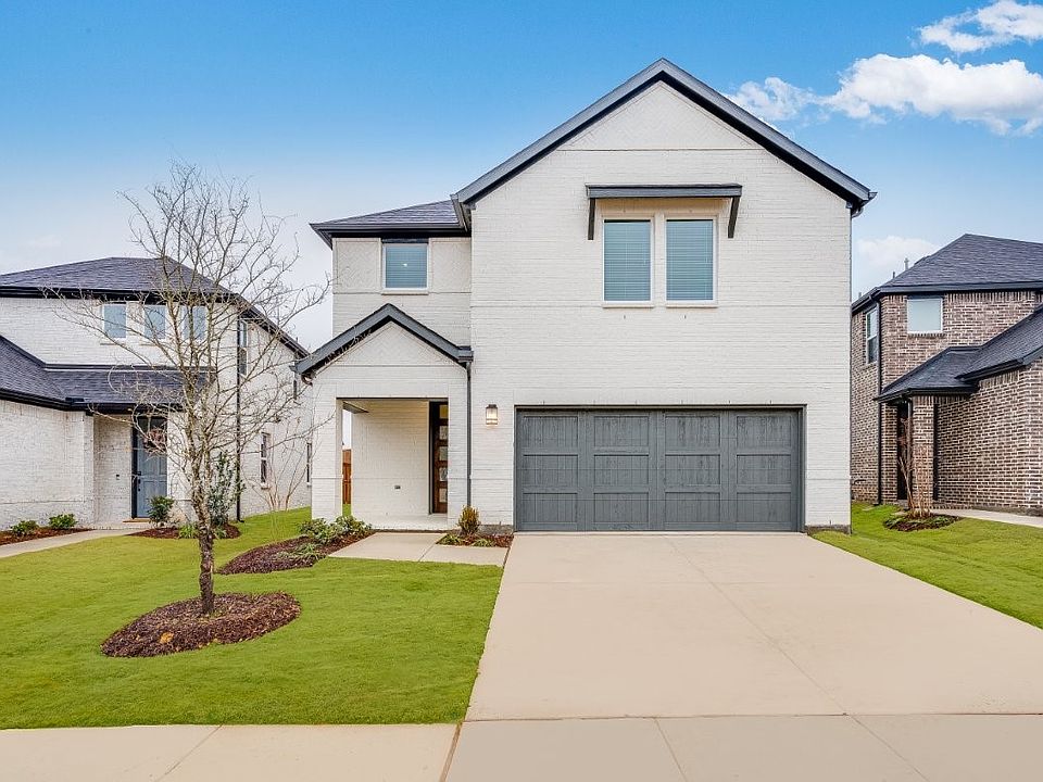 1st image of 423 Cherry Laurel Dr