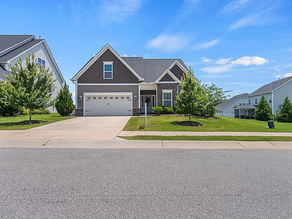 3rd image of 443 Mallard Loop Dr