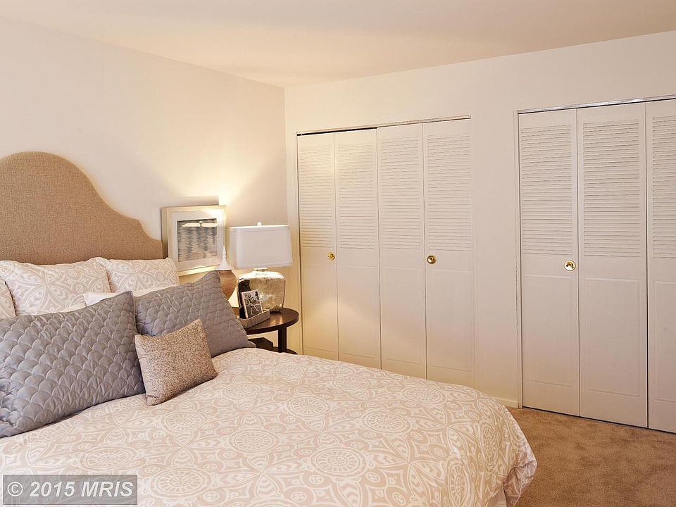 1st image of 104 Forest Valley Dr