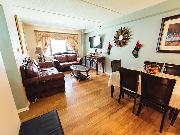 3rd image of 1259 Grant Ave APT 3H