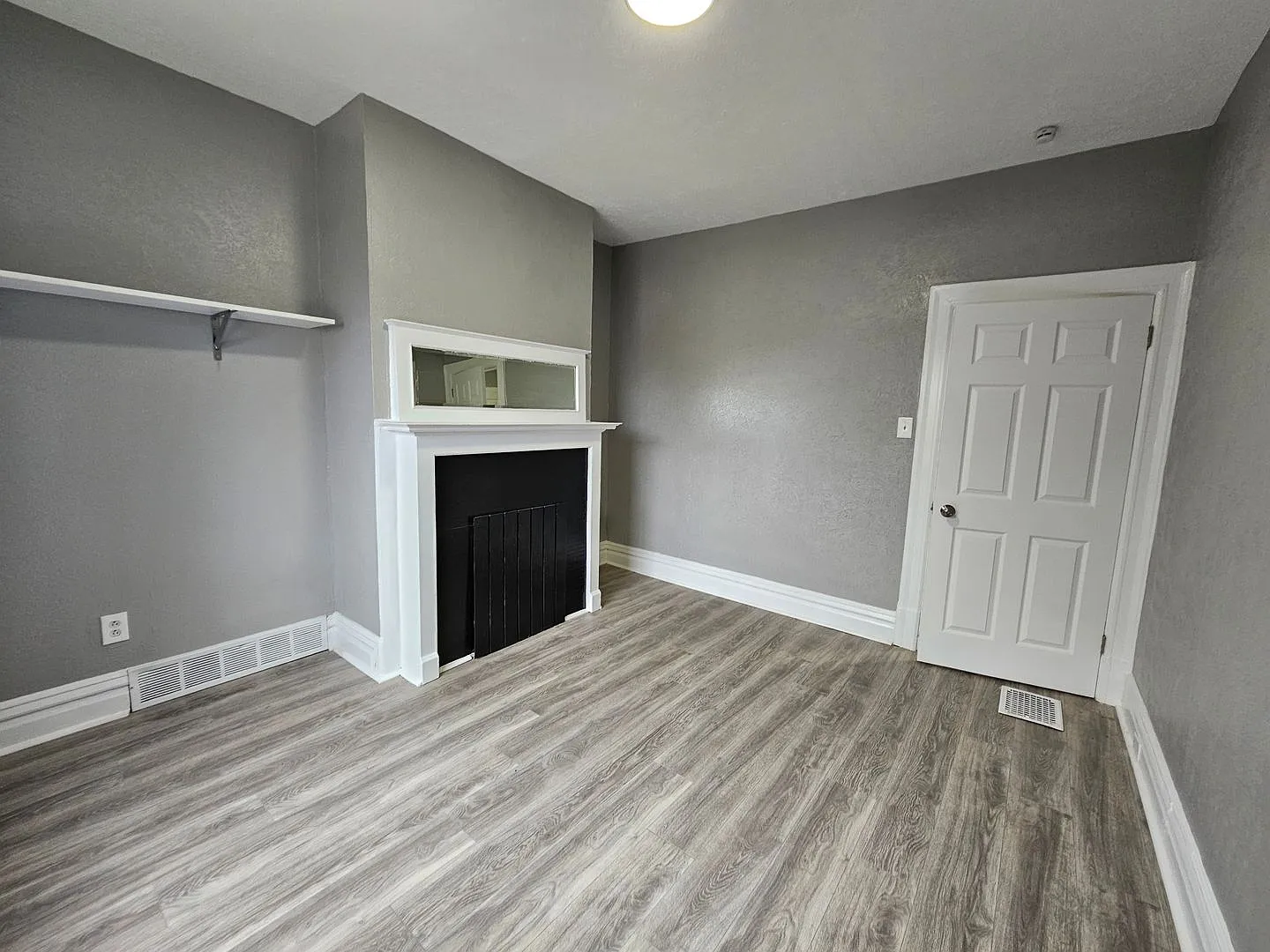 Fully updated 3 Bedroom 1 Bath Apartment for rent in Beechview! — Photo 4