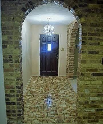 3rd image of 107 N Capri Dr