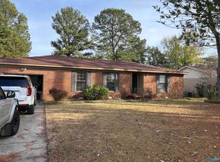 1818 Runnymead Ave SW, Decatur, AL 35601