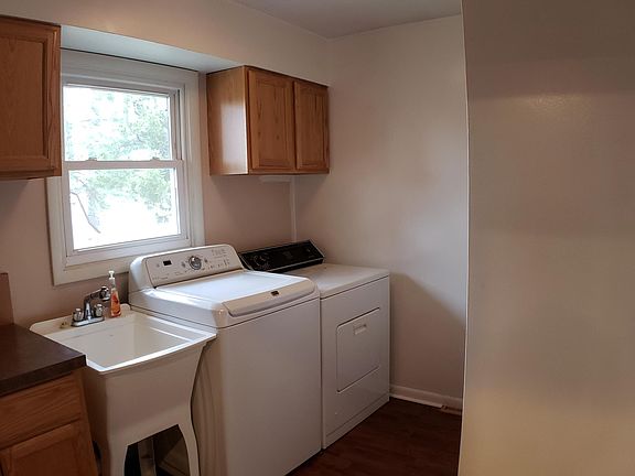 4th image of 1048 N Park St NE