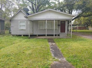 519 4th St, Jennings, LA 70546