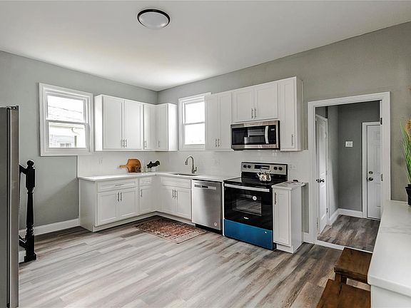 3rd image of 4611 Adkins Ave