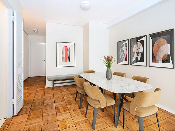 5th image of 210 E 15th St #3LL