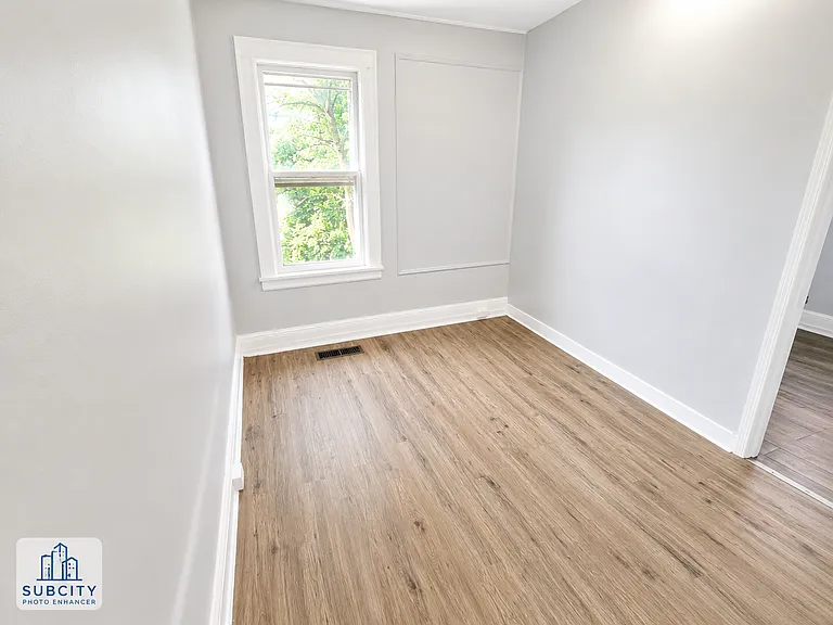 310 Park Ave #4C — Photo 2