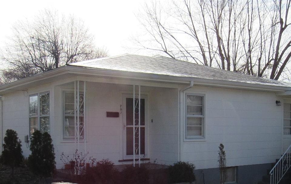 1st image of 207 Bellevue Dr