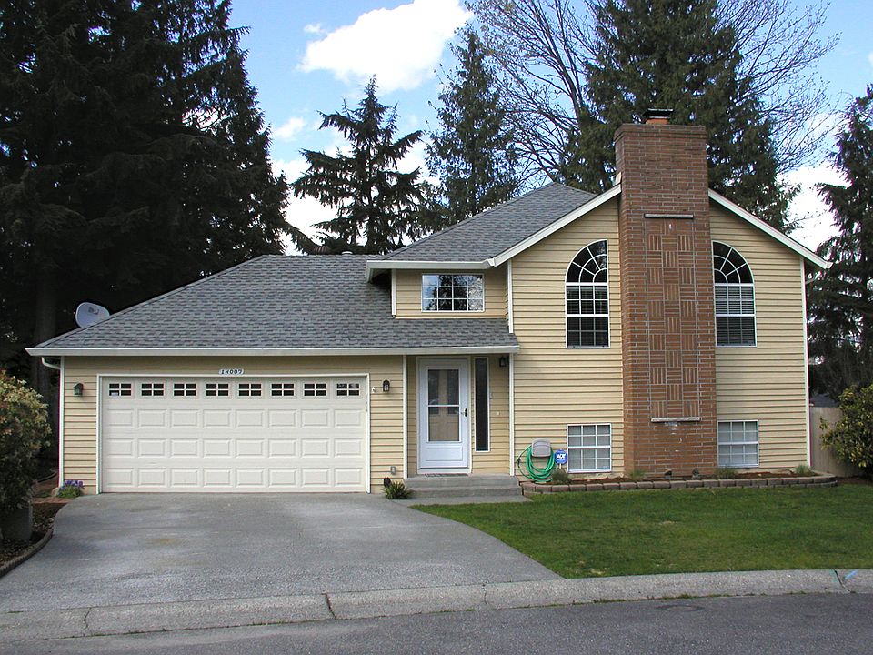www.LamoureuxRealEstate.com
