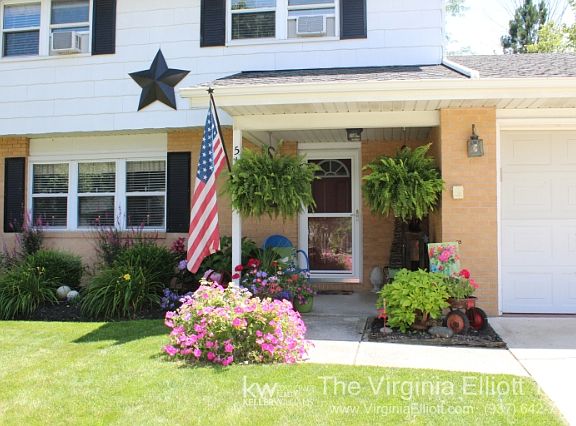3rd image of 517 Surrey Ln