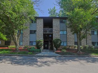 2354 South St APT E, Elgin, IL 60123