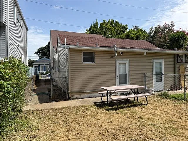 4618 Annunciation St — Photo 11