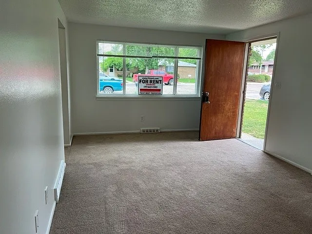 121 Gardner Dr — Photo 13