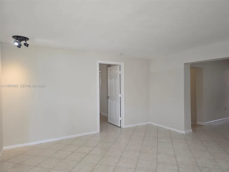 1723 Thomas St #3 — Photo 7
