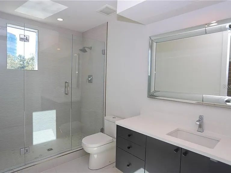 2814 W Barcelona St — Photo 9