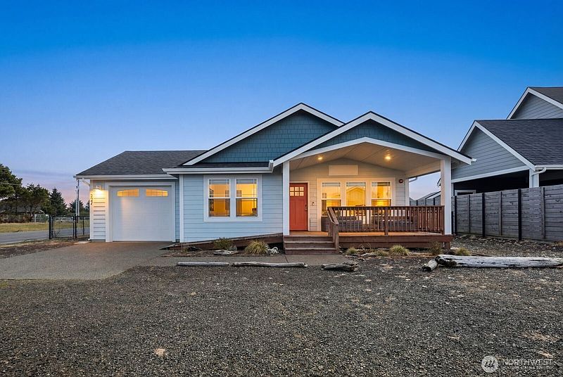 2nd image of 987 Alida Court SE