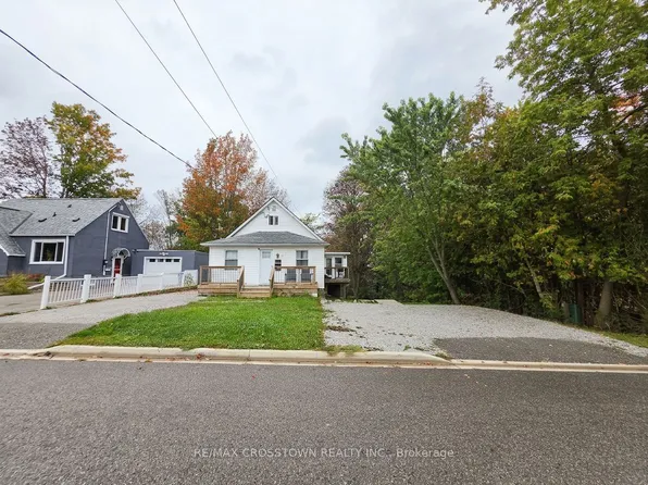64 Bleeker St, Orillia, ON L3V 5Z2