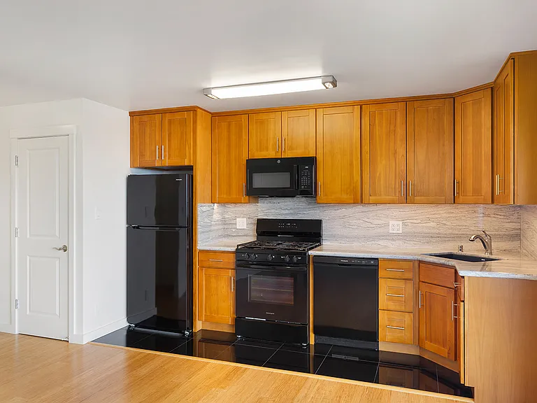 80 Crestline Dr #5 — Photo 8