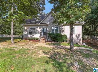 129 Grove Hill Dr, Alabaster, AL 35007