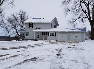 1590 Waubeek Rd, Central City, IA 52214