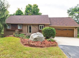 12830 Upton Rd, Bath, MI 48808