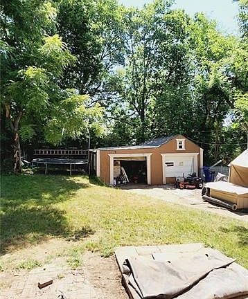 3rd image of 5115 Walrond Ave