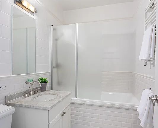 4th image of 425 5th Ave APT 22E