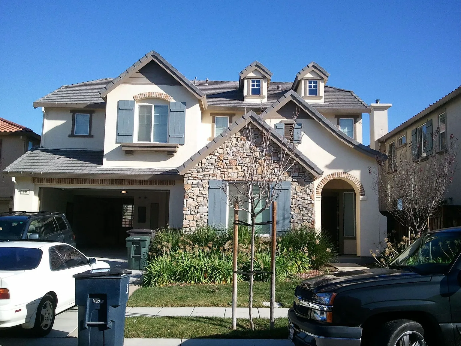 198 S Vista Hermosa St photo 1