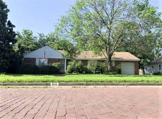 916 E Hazel Ave, Ponca City, OK 74601