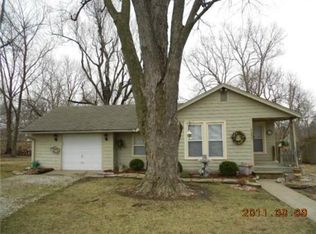 3605 Peek Dr, Kansas City, MO 64133